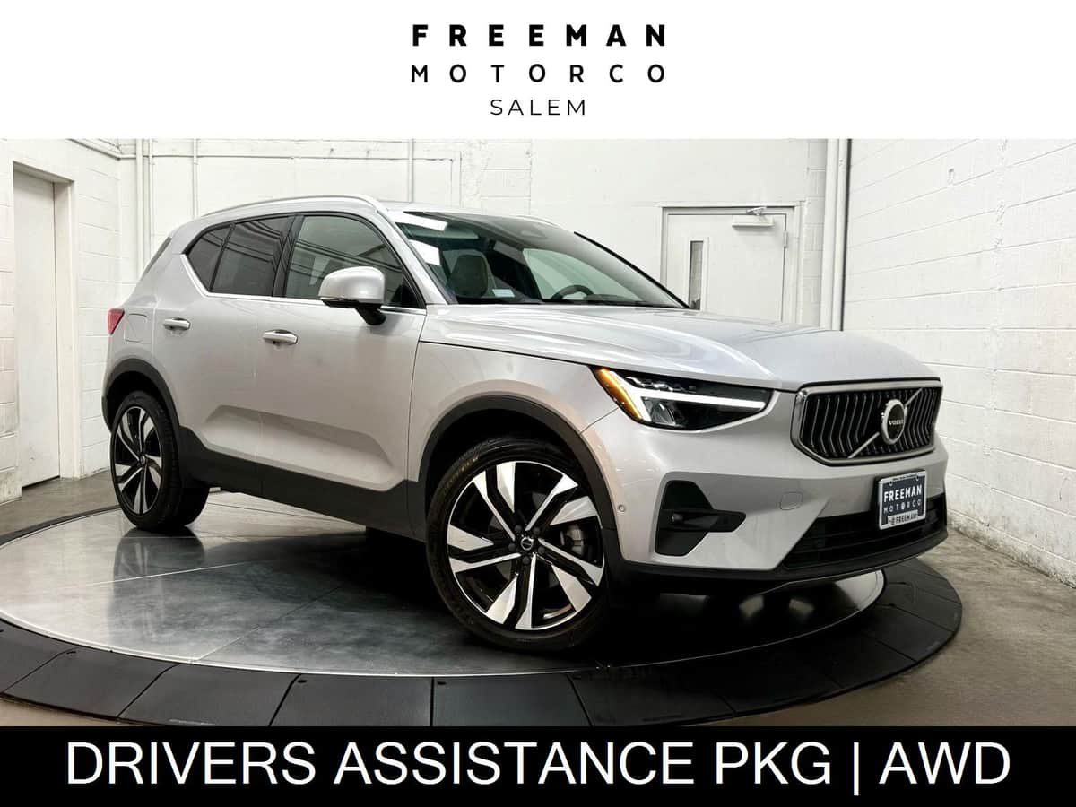 2023 Volvo XC40 Plus | Awd | Drivers Assist Pkg | Heated Seats