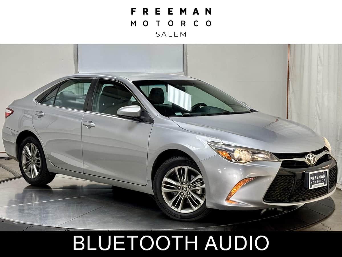 2015 Toyota Camry Se | Cruise Control | Bluetooth Audio | Rear View Camera | Touch Screen Media