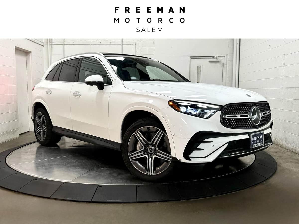 2023 Mercedes-Benz GLC-Class Glc 300 4matic Awd | Amg Line | Heated Seats | Pano Roof