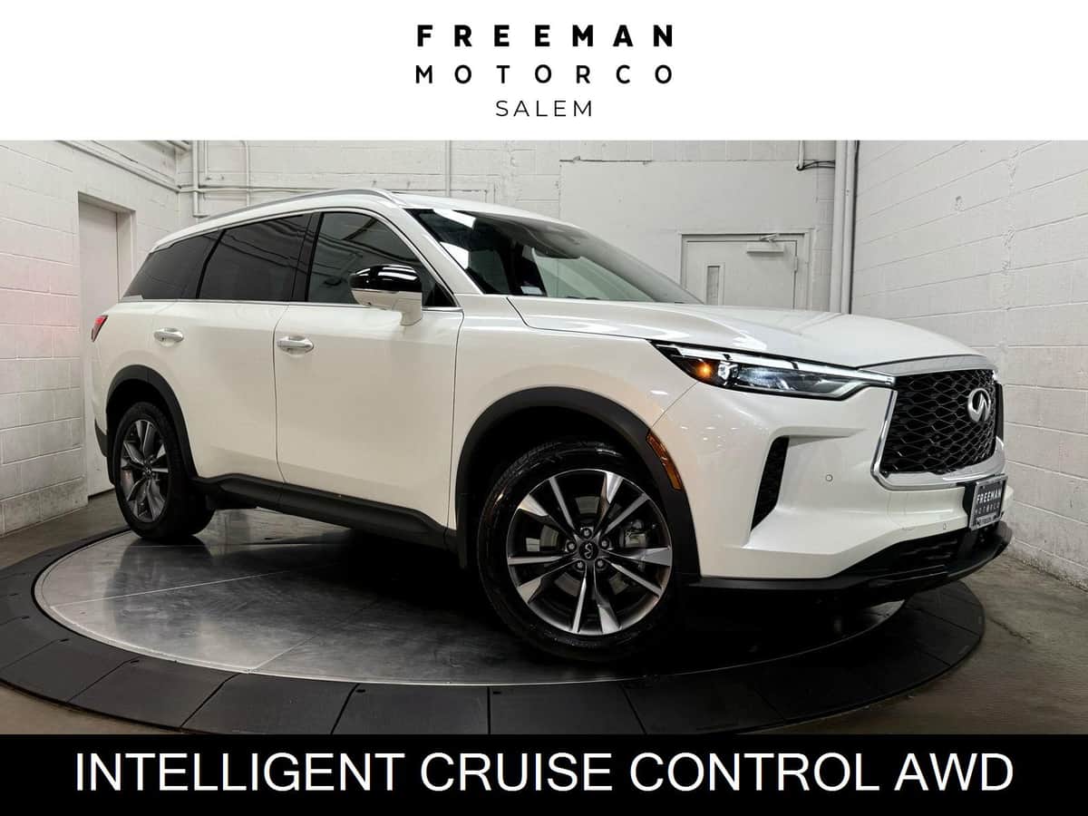 2023 INFINITI QX60 Luxe Awd | Intelligent Cruise | Apple Carplay | Nav | Rear View Camera