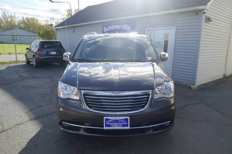 2016 Chrysler Town and Country Touring-L Anniversary Edition