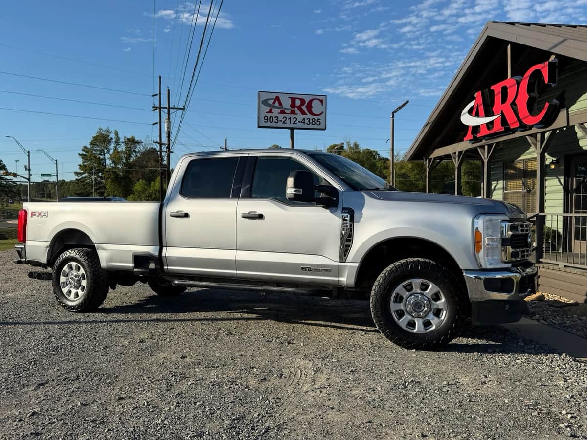2023 Ford F-250 Xlt Pickup 4d 8 Ft