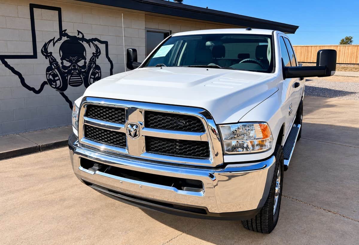 2017 Ram 2500 Tradesman Crew Cab 4x4 6'4'' Box