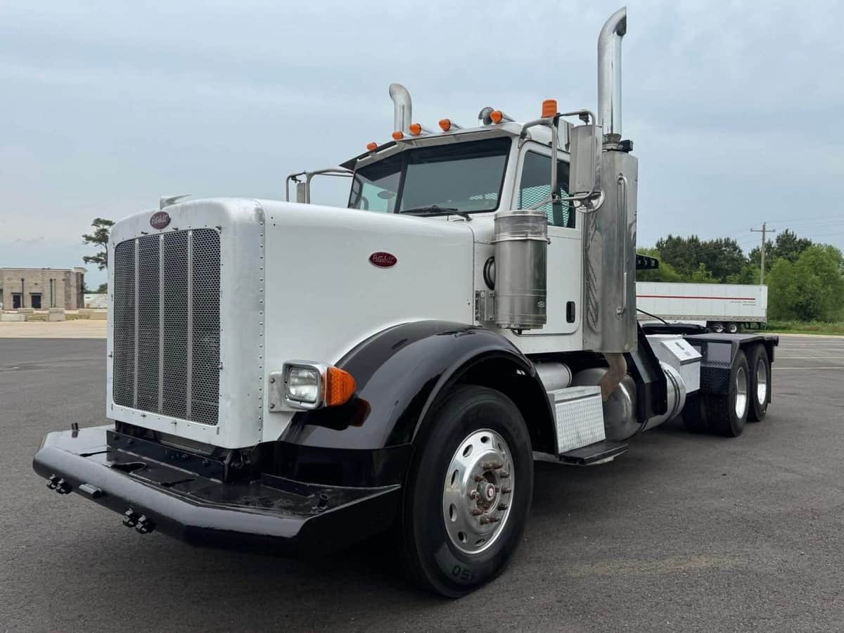 2008 PETERBILT 367 Winch Truck