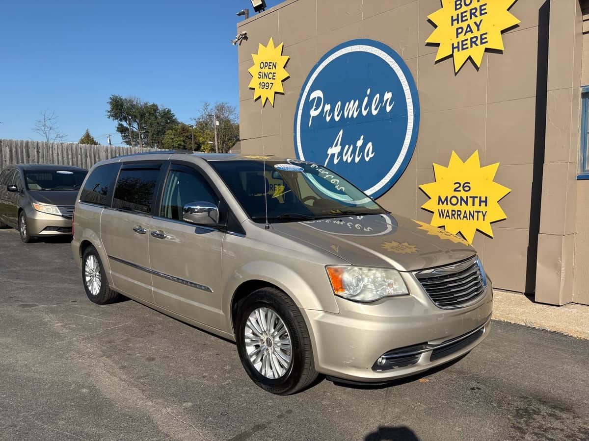 2013 Chrysler Town and Country Limited