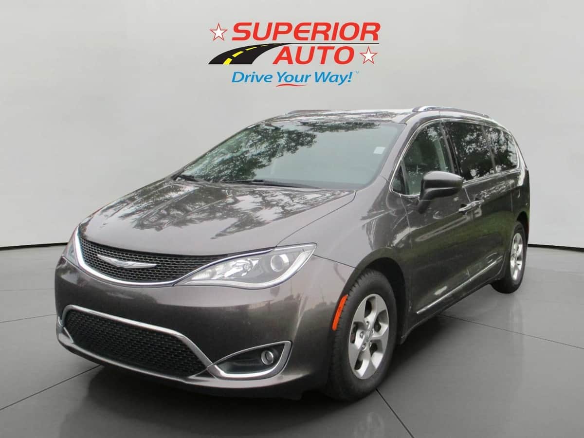 2017 Chrysler Pacifica Touring-L Plus