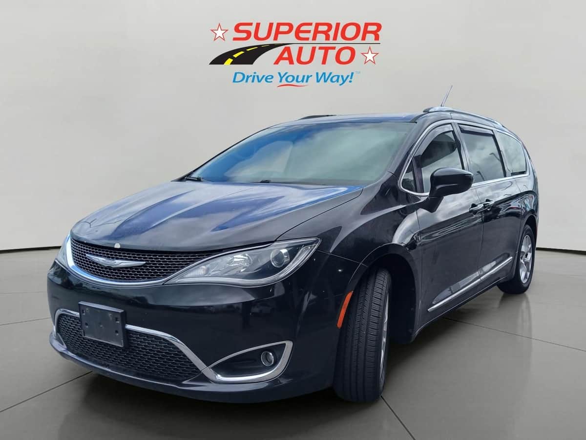2017 Chrysler Pacifica Touring-L Plus