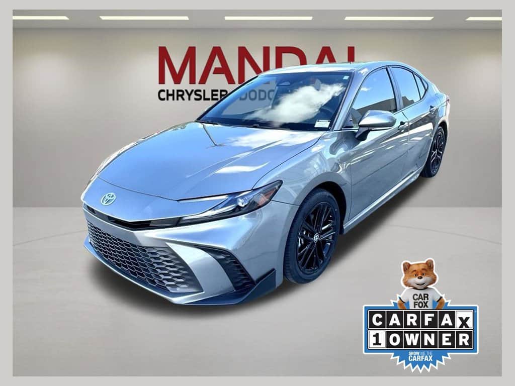 2025 Toyota Camry SE
